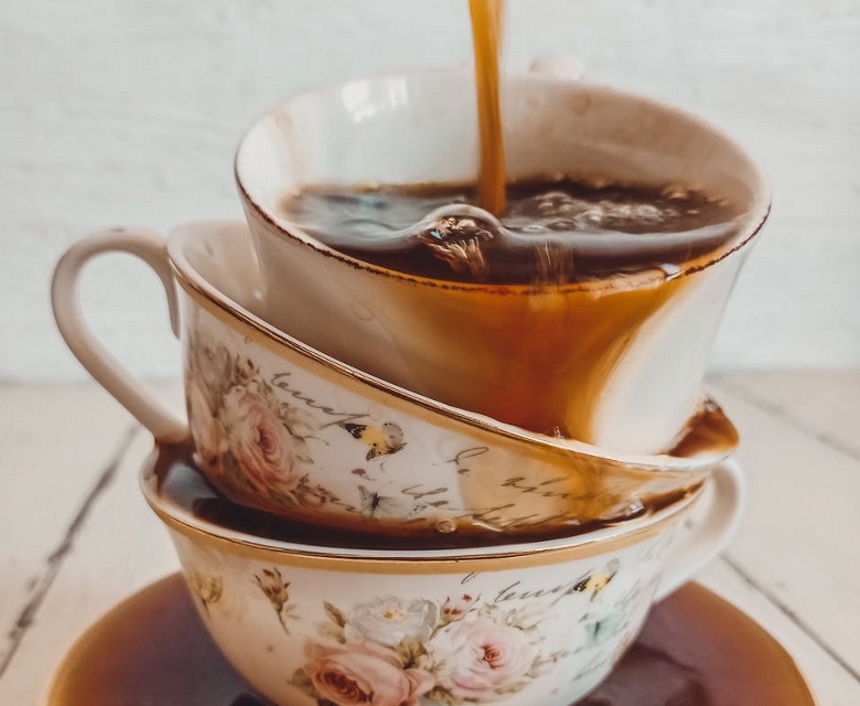 curiosity pouring liquids